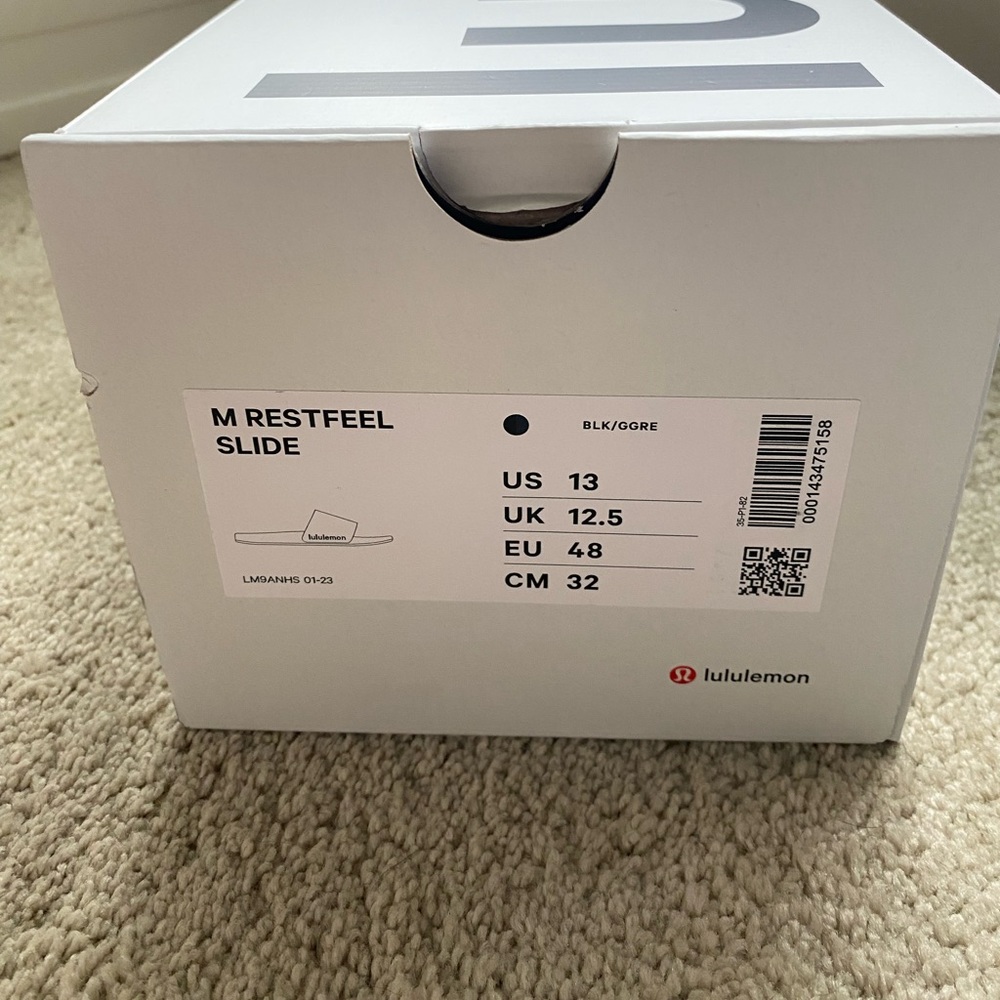 Brand New never worn men’s Lululemon slides. Size 13